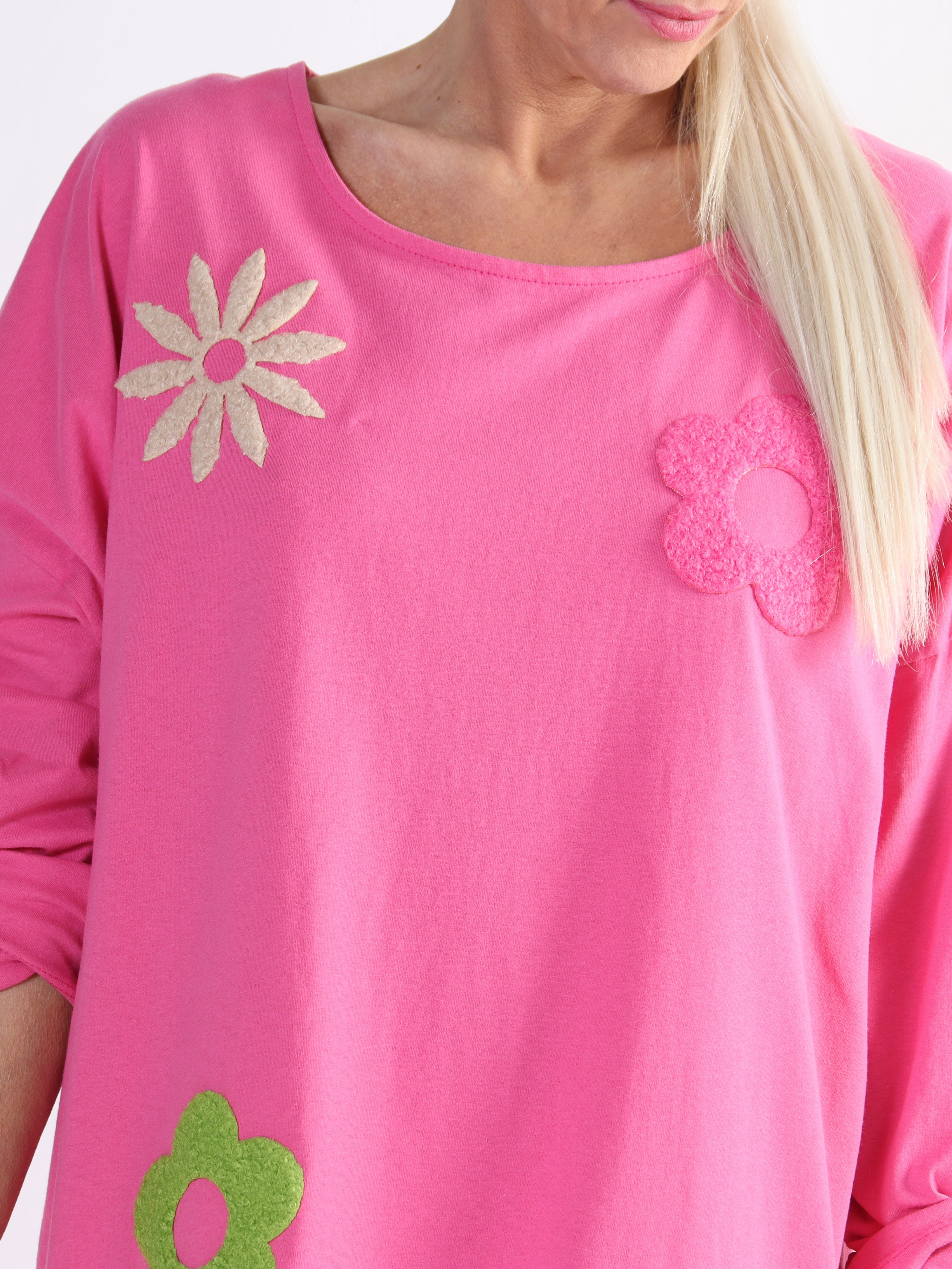 Susanna - Bomullsklänning i stora storlekar med färgade blommotiv